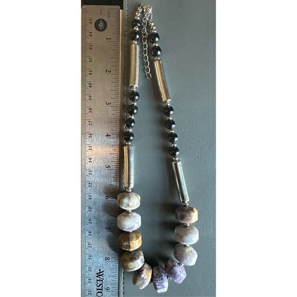 Amethyst multi raw stone with silver tone and black beads and matching earrings - Picture 12 of 14